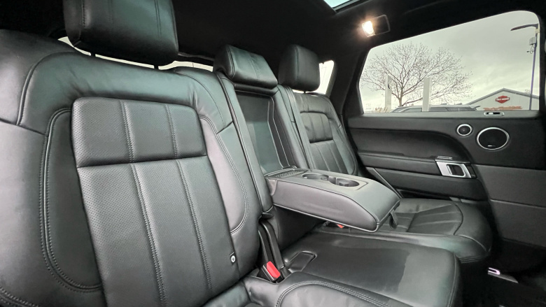 Land Rover Range Rover Sport 2.0 P400e HSE Dynamic 5dr Auto Estate